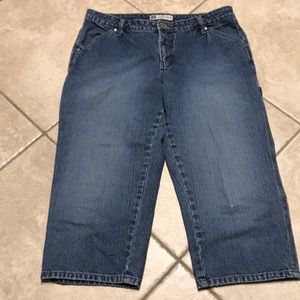 Faded Glory Jean Capris